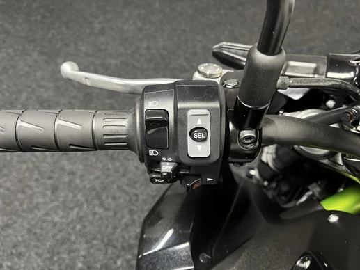 Kawasaki Z900 - Afbeelding 21 van 22