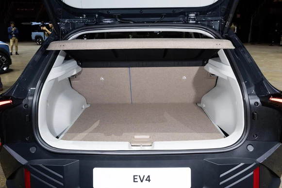 Kia EV4 - Afbeelding 14 van 15