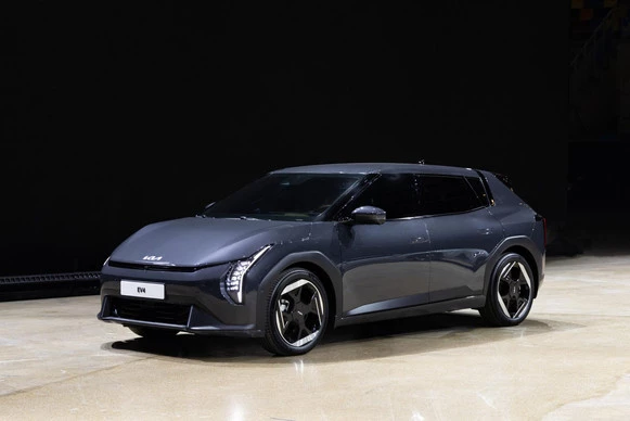 Kia EV4 - Afbeelding 1 van 15