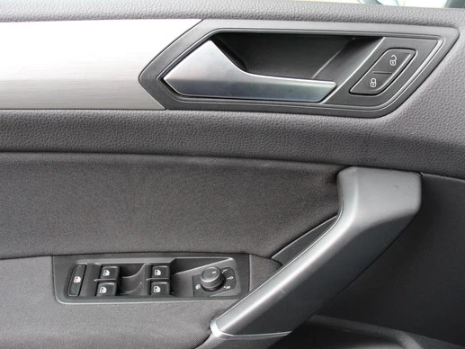 Volkswagen Touran - Afbeelding 14 van 30