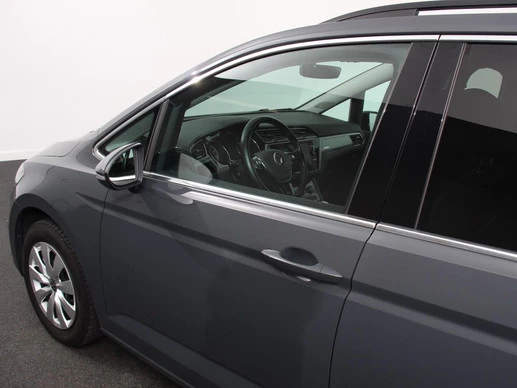 Volkswagen Touran - Afbeelding 23 van 30