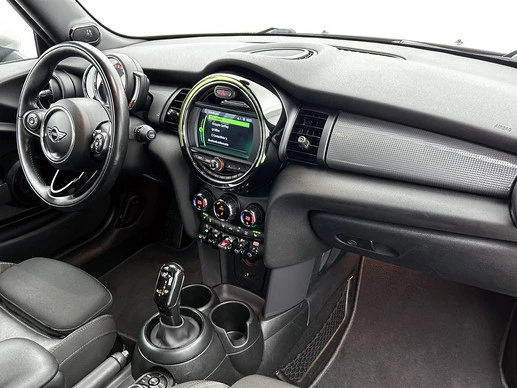 MINI Cooper Cabrio - Afbeelding 2 van 30