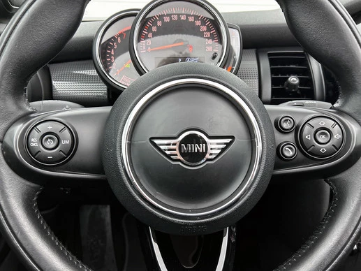 MINI Cooper Cabrio - Afbeelding 18 van 30