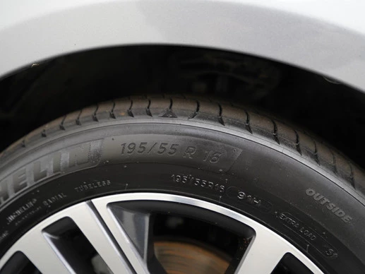 Peugeot 208 - Afbeelding 27 van 30