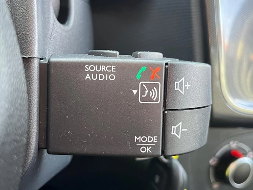 Dacia Logan - Afbeelding 23 van 25