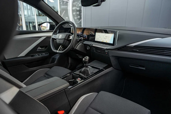 Opel Astra - Afbeelding 14 van 30