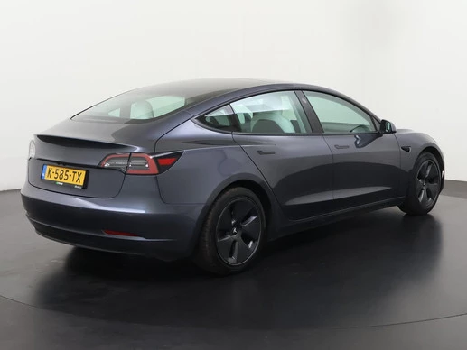 Tesla Model 3 - Afbeelding 4 van 30