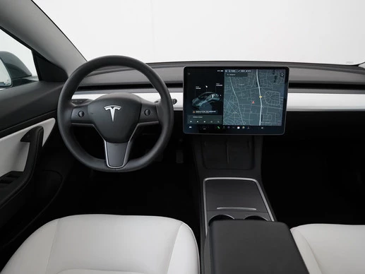 Tesla Model 3 - Afbeelding 6 van 30