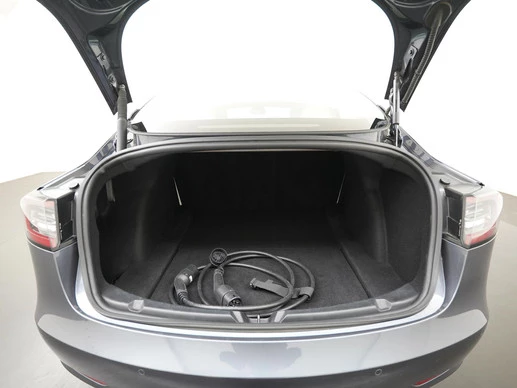 Tesla Model 3 - Afbeelding 30 van 30