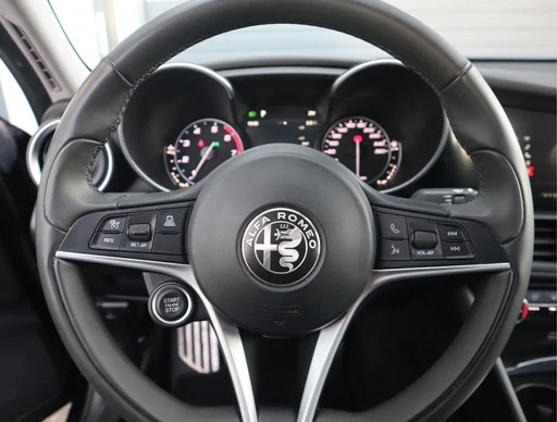 Alfa Romeo Giulia - Afbeelding 10 van 30