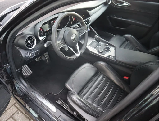 Alfa Romeo Giulia - Afbeelding 24 van 30