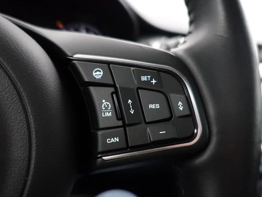 Jaguar E-PACE - Afbeelding 18 van 30