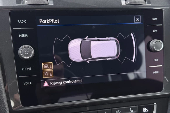 Volkswagen Golf - Afbeelding 21 van 30