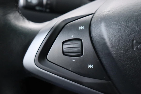 Tesla Model X - Afbeelding 25 van 30