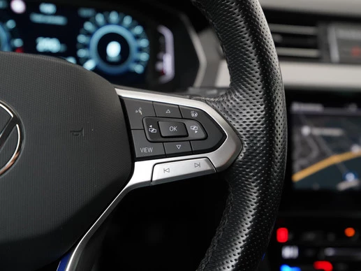 Volkswagen Passat - Afbeelding 10 van 30