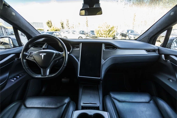 Tesla Model X - Afbeelding 17 van 30
