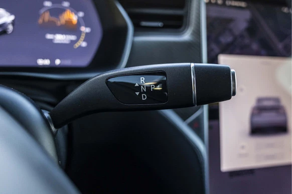 Tesla Model X - Afbeelding 28 van 30