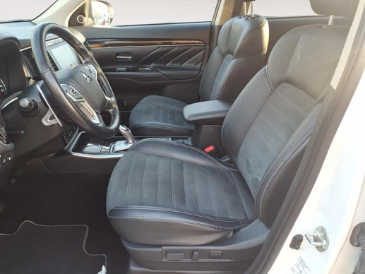 Mitsubishi Outlander - Afbeelding 13 van 28