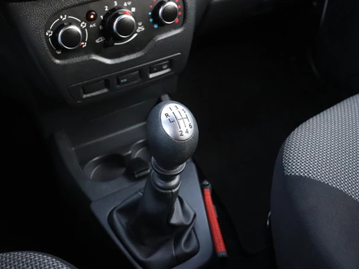 Dacia Lodgy - Afbeelding 15 van 21