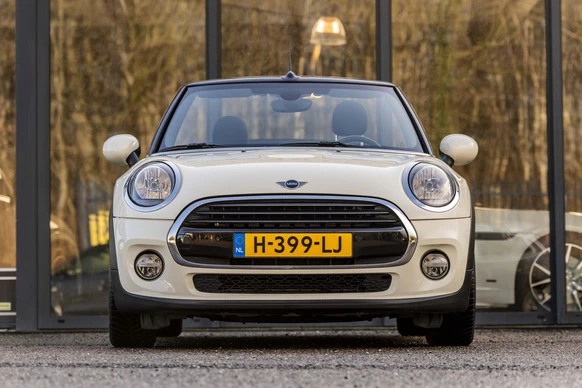 MINI Cooper Cabrio - Afbeelding 2 van 30