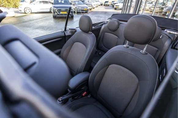 MINI Cooper Cabrio - Afbeelding 17 van 30
