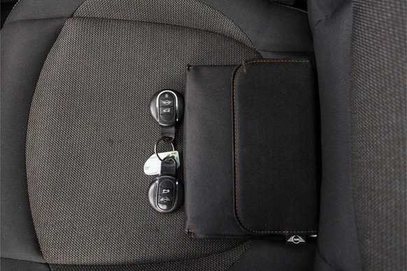 MINI Cooper Cabrio - Afbeelding 26 van 30