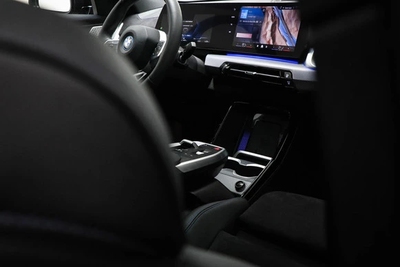 BMW iX2 - Afbeelding 16 van 30
