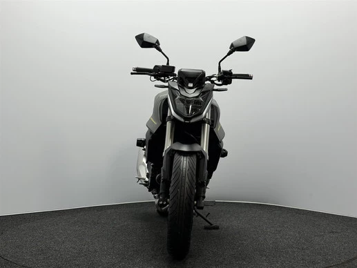 Honda CB 750 - Afbeelding 5 van 16