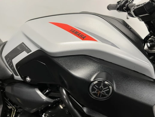 Yamaha MT 07 - Afbeelding 2 van 17