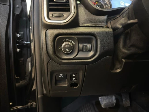 Dodge Ram 1500 - Afbeelding 27 van 30