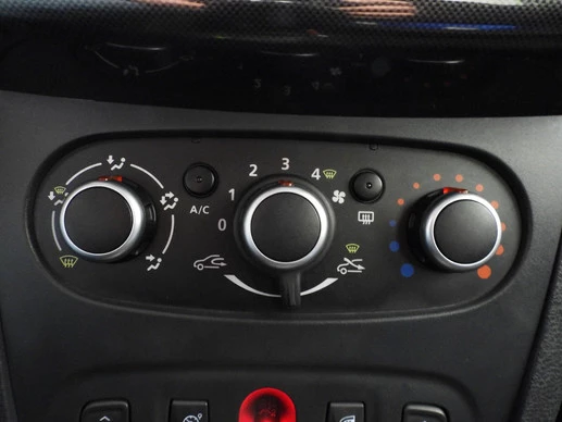 Dacia Logan - Afbeelding 6 van 30