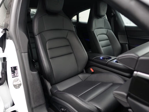 Porsche Taycan - Afbeelding 3 van 30