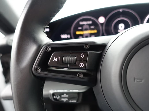 Porsche Taycan - Afbeelding 16 van 30