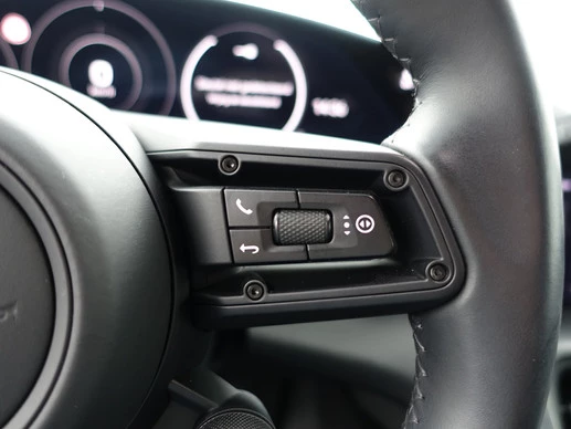 Porsche Taycan - Afbeelding 17 van 30