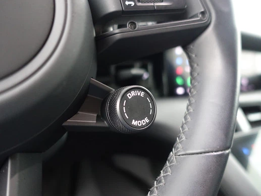 Porsche Taycan - Afbeelding 18 van 30