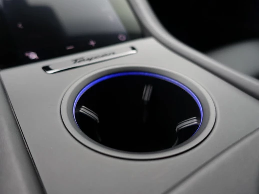 Porsche Taycan - Afbeelding 23 van 30