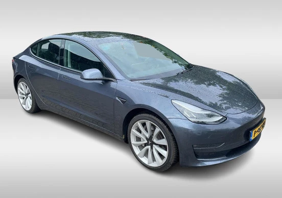 Tesla Model 3 - Afbeelding 5 van 28