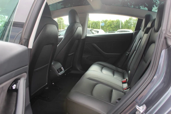 Tesla Model 3 - Afbeelding 9 van 28