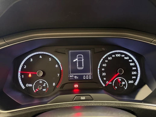 Volkswagen T-Roc - Afbeelding 14 van 26