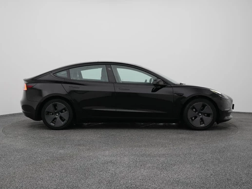 Tesla Model 3 - Afbeelding 15 van 30