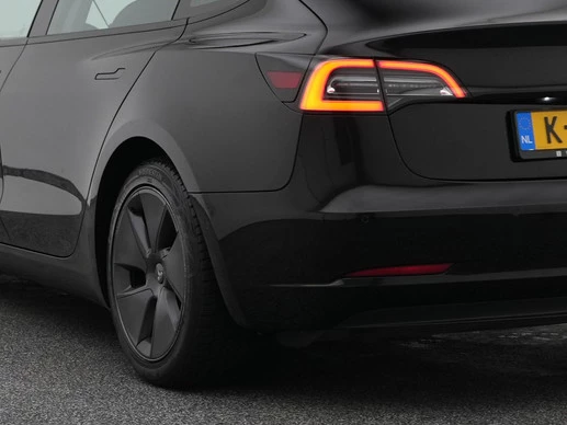 Tesla Model 3 - Afbeelding 19 van 30