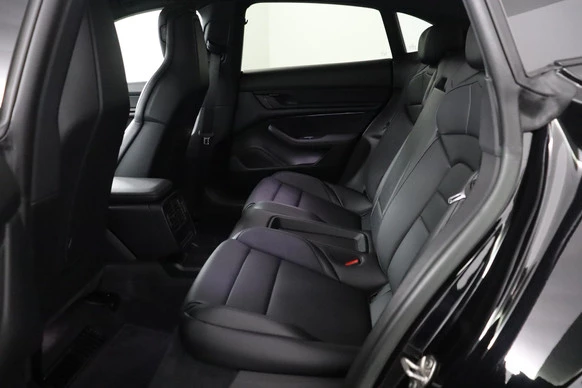 Porsche Taycan - Afbeelding 8 van 30