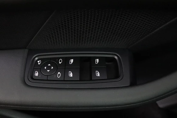 Porsche Taycan - Afbeelding 14 van 30