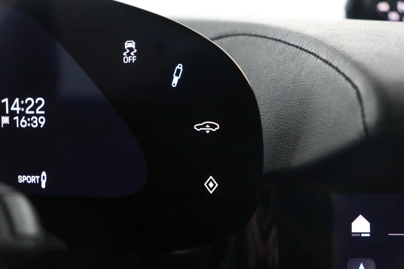 Porsche Taycan - Afbeelding 16 van 30