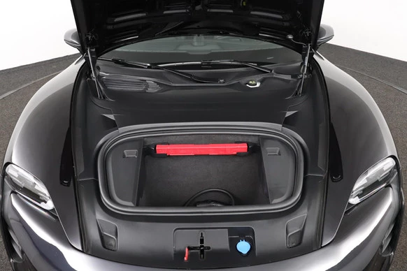 Porsche Taycan - Afbeelding 17 van 30