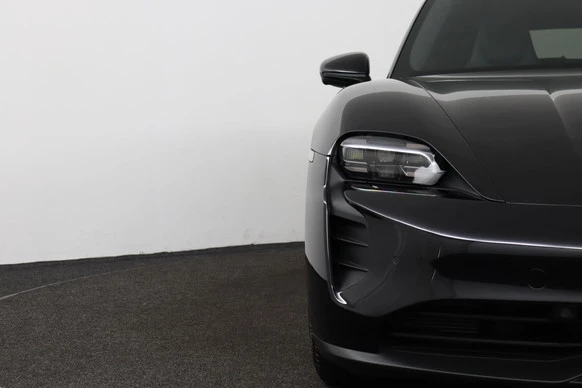 Porsche Taycan - Afbeelding 18 van 30