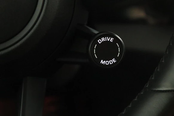 Porsche Taycan - Afbeelding 25 van 30