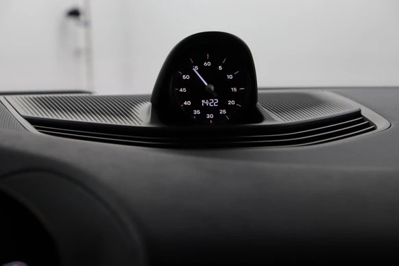 Porsche Taycan - Afbeelding 27 van 30