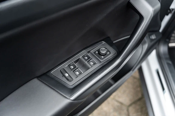 Volkswagen T-Roc - Afbeelding 10 van 30