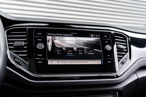 Volkswagen T-Roc - Afbeelding 22 van 30